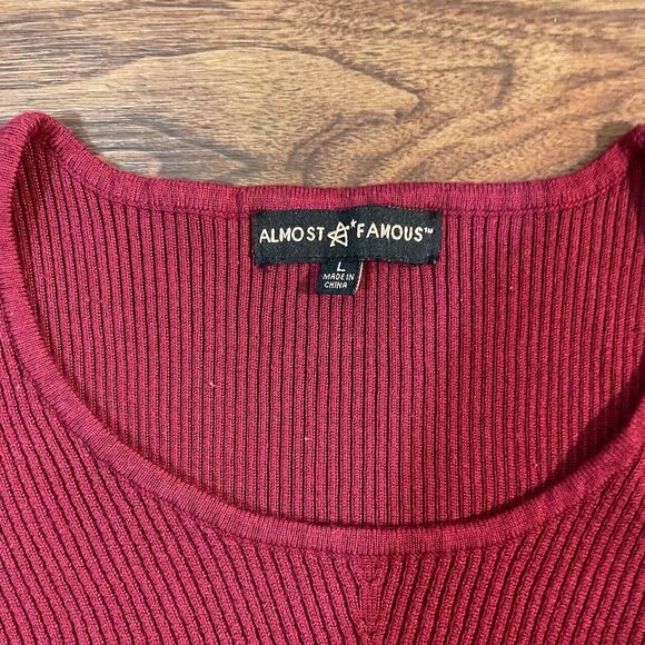 Almost Famous Womens Long Sleeve Sweater Dress Cut Out Round Neck Red Size Large - Picture 2 of 7